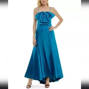 NWT Taylor Women's Exaggerated-Bow Satin-Dazzling Gown in Ocean Blue